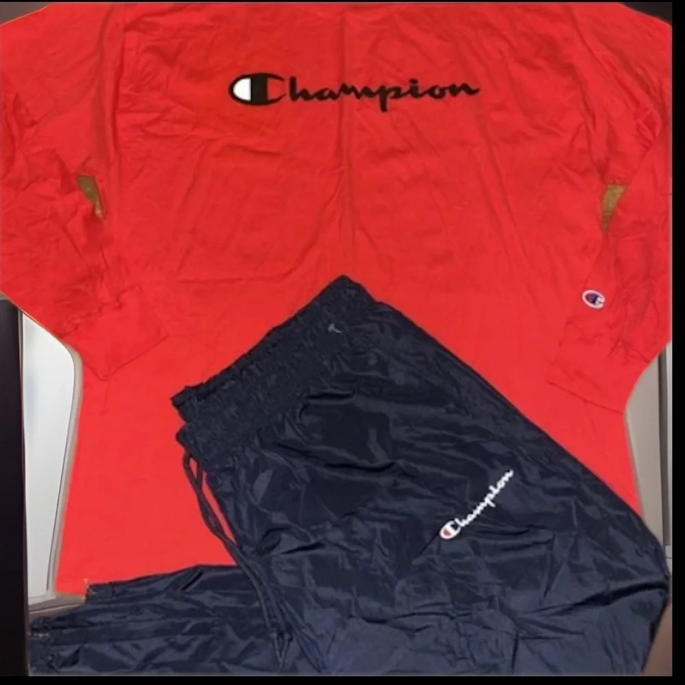 CHAMPION OUTFIT Red Crew Neck LS Top & Blue Windbreaker W/Pocket Zip Cuff Jogger